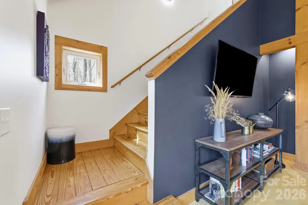 14 Sunny Hollow Lane Fairview NC 28730