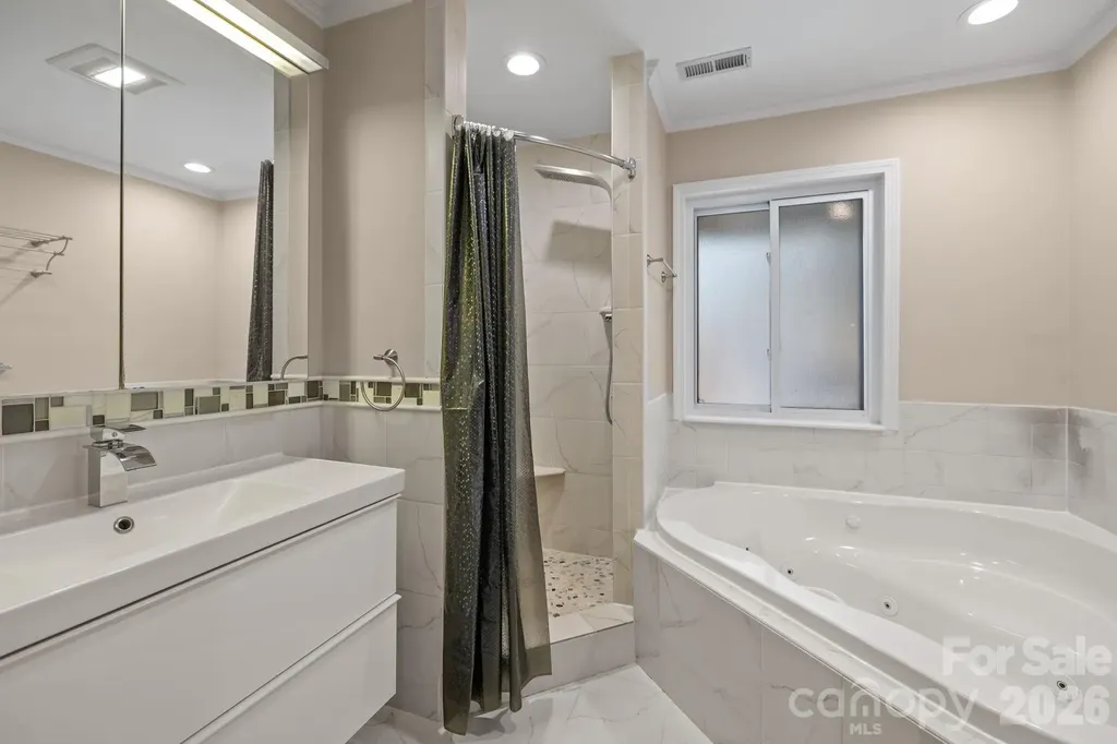 13634 Pine Harbor Road Charlotte NC 28278