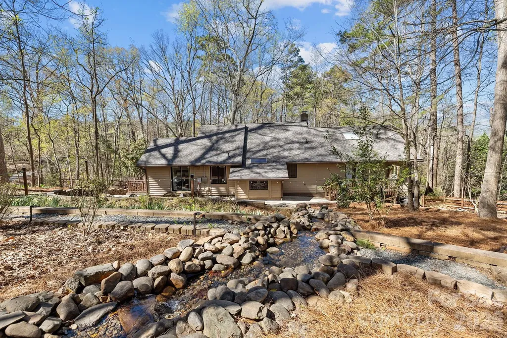 13634 Pine Harbor Road Charlotte NC 28278