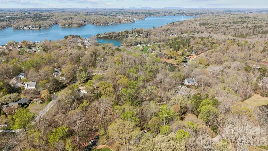 13634 Pine Harbor Road Charlotte NC 28278
