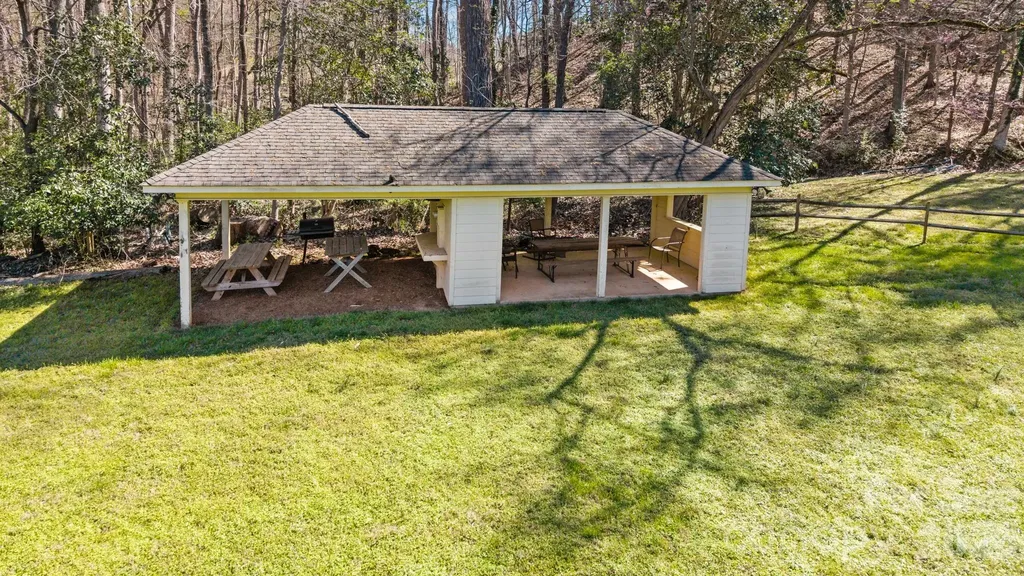 13634 Pine Harbor Road Charlotte NC 28278