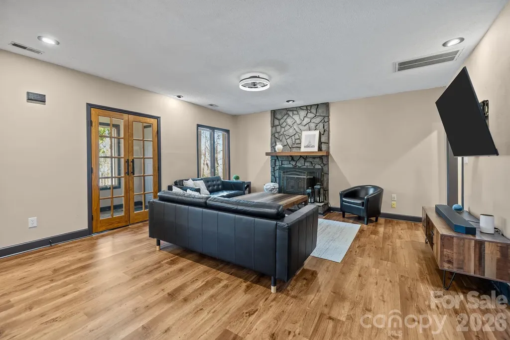 13634 Pine Harbor Road Charlotte NC 28278