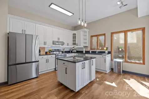13634 Pine Harbor Road Charlotte NC 28278