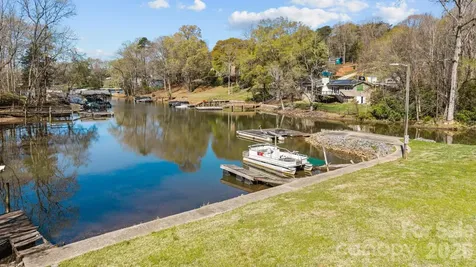 13634 Pine Harbor Road Charlotte NC 28278