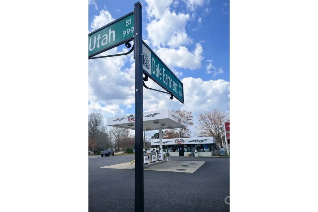 2170 Dale Earnhardt Boulevard Kannapolis NC 28083