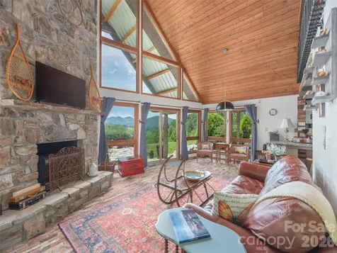 461 Ferguson Cove Loop Clyde NC 28721