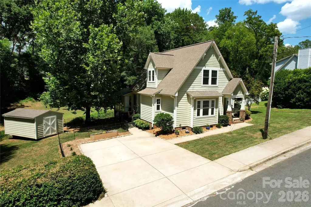206 W Woodrow Avenue Belmont NC 28012