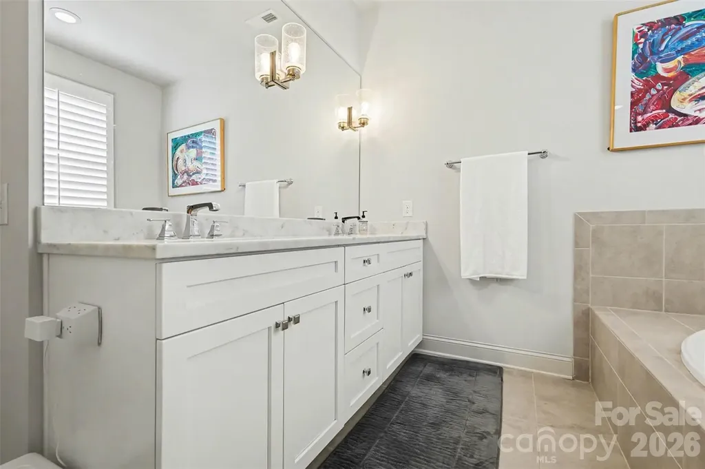 3030 Fairview Villa Court Charlotte NC 28209