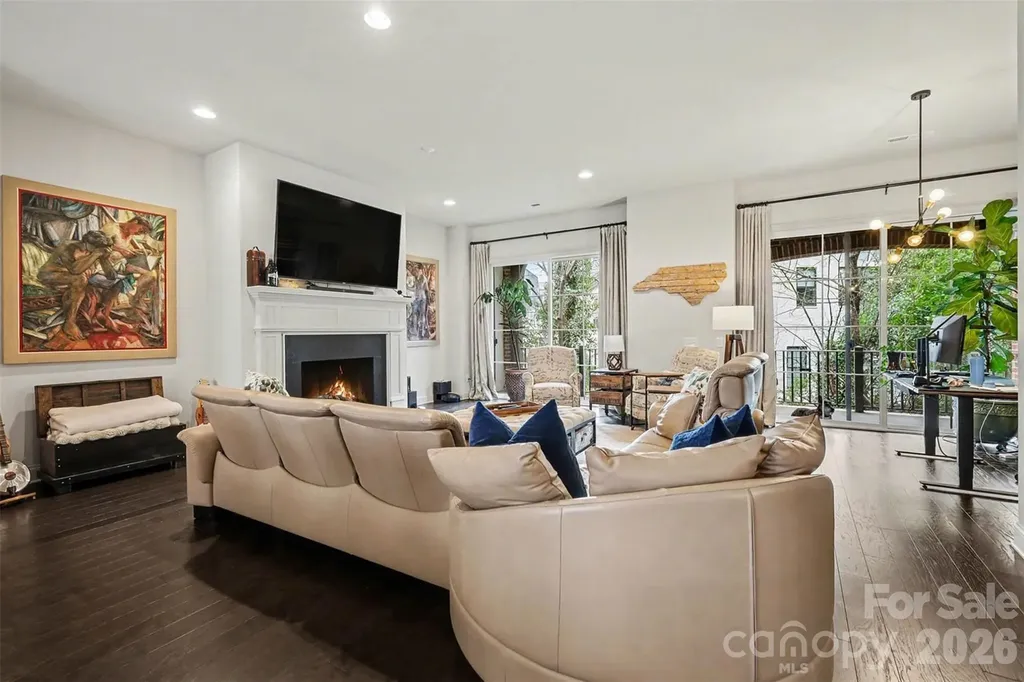 3030 Fairview Villa Court Charlotte NC 28209