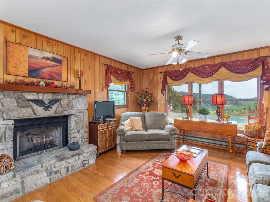 21 Flint Lane Maggie Valley NC 28751