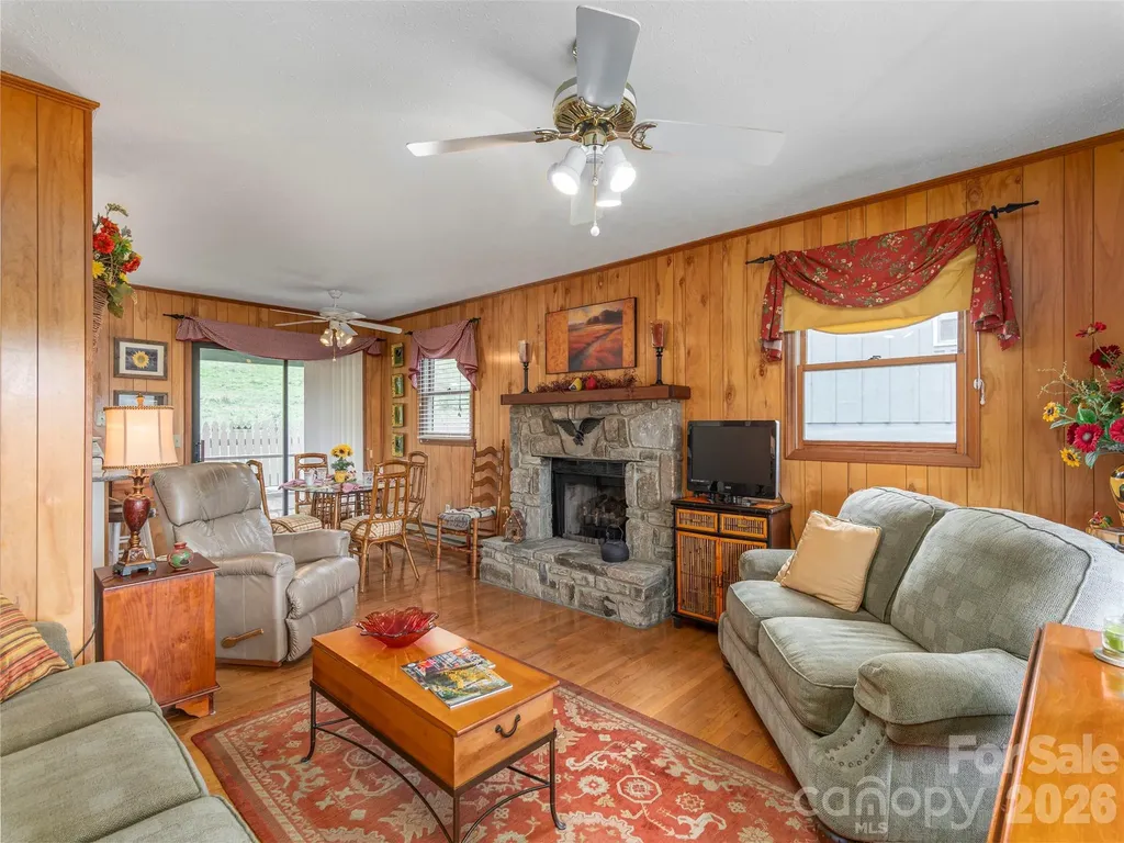 21 Flint Lane Maggie Valley NC 28751