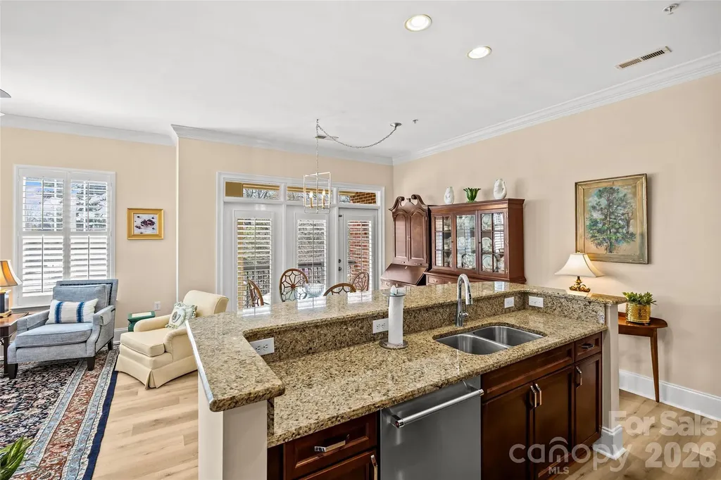 2994 Selwyn Avenue Charlotte NC 28209