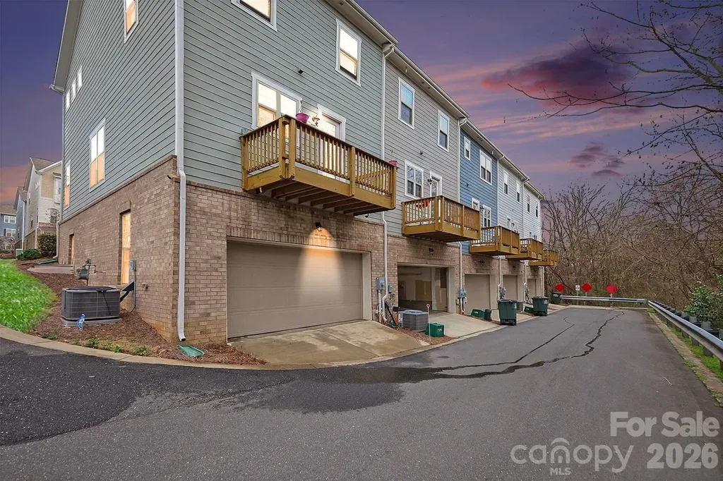 9524 Ainslie Downs Street Charlotte NC 28273