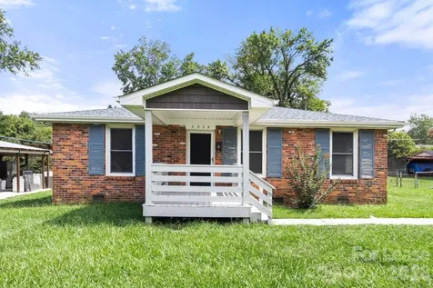 3829 Stonehaven Drive Charlotte NC 28215