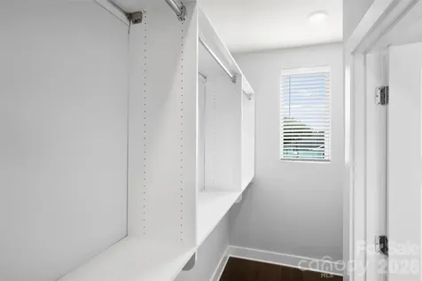 1555 Duckworth Avenue Charlotte NC 28208