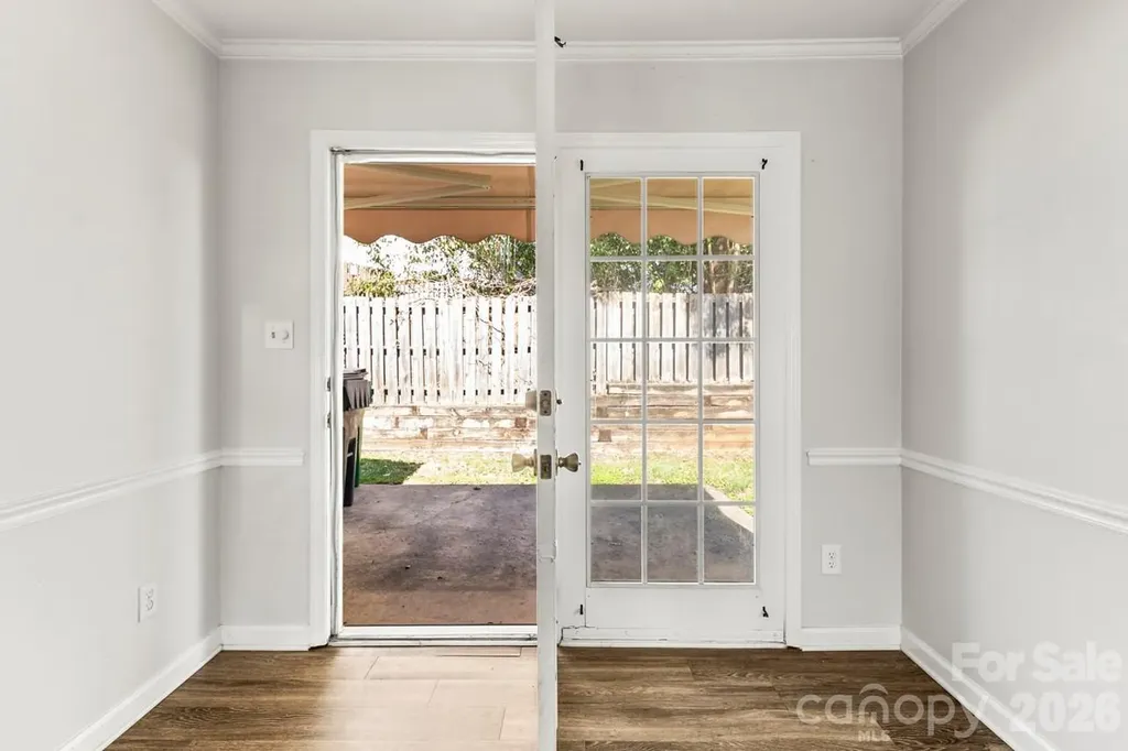 6041 Crape Myrtle Lane Charlotte NC 28216
