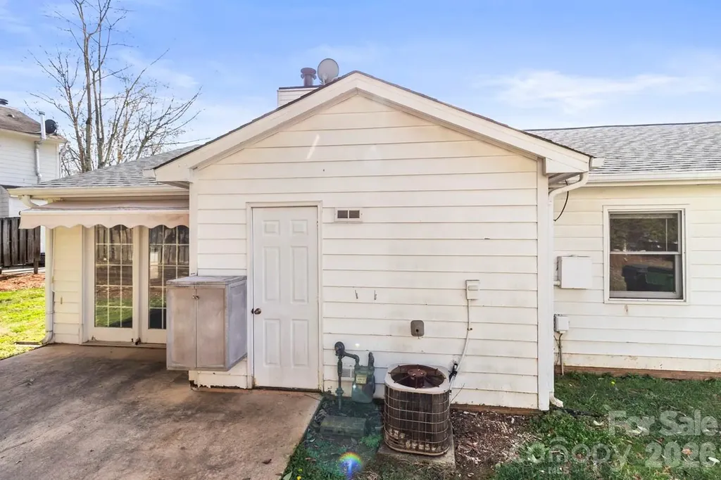 6041 Crape Myrtle Lane Charlotte NC 28216