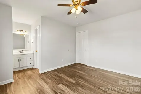 6041 Crape Myrtle Lane Charlotte NC 28216