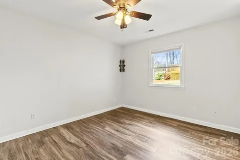 6041 Crape Myrtle Lane Charlotte NC 28216