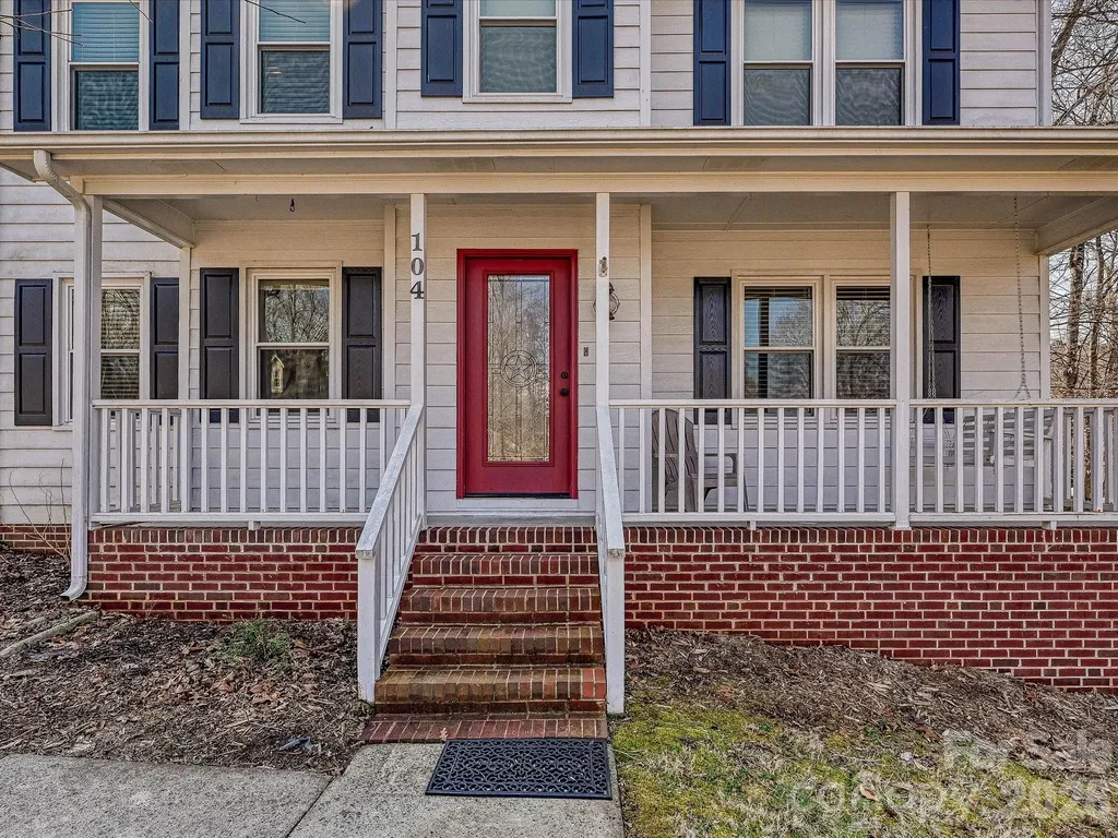 104 Deertrack Drive Mount Holly NC 28120