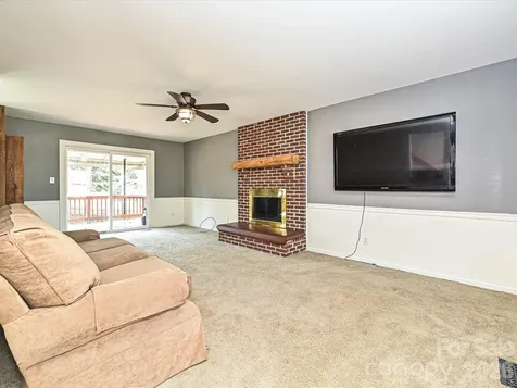 104 Deertrack Drive Mount Holly NC 28120