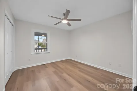 322 NE 57th Street NE Oak Island NC 28465