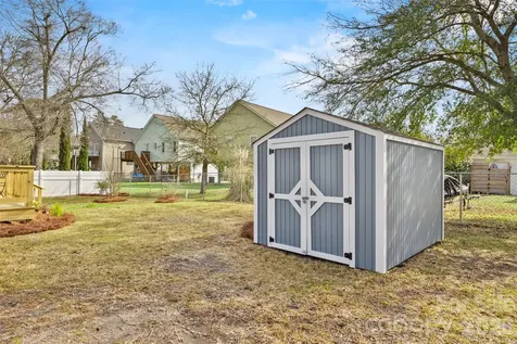 322 NE 57th Street NE Oak Island NC 28465