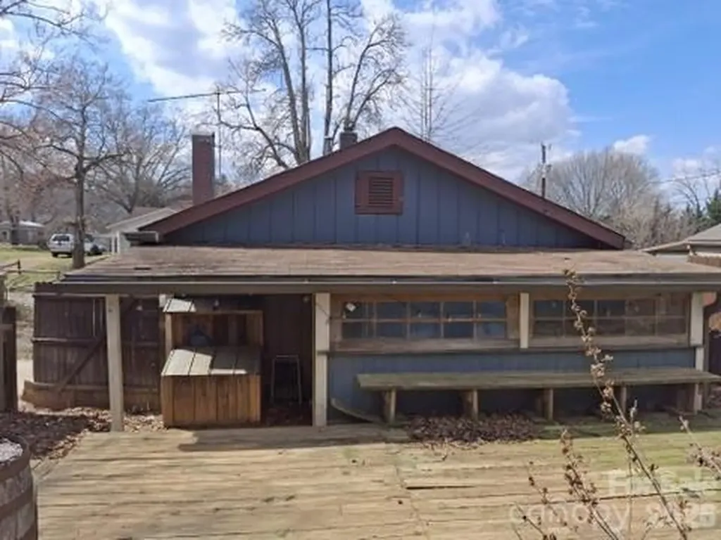 129 Harrison Street Swannanoa NC 28778