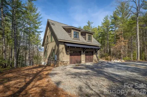 1195 Old Wildlife Club Drive Nebo NC 28761
