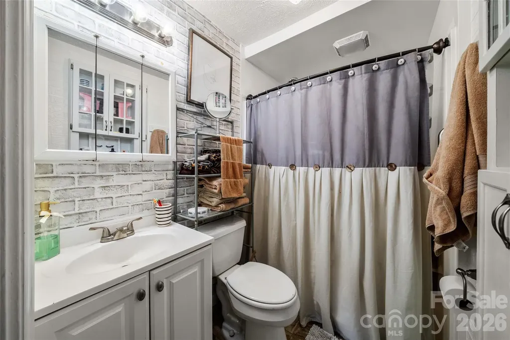 8 Linda Vista Drive Asheville NC 28806