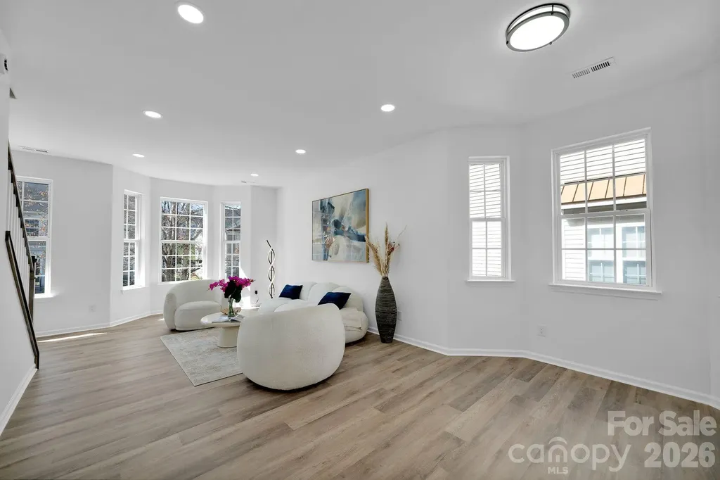 8131 Kings Creek Drive Charlotte NC 28273
