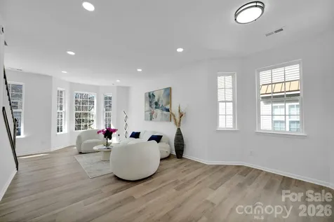 8131 Kings Creek Drive Charlotte NC 28273