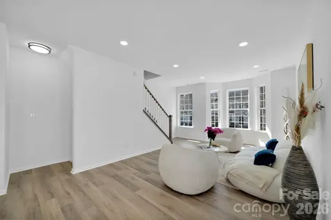 8131 Kings Creek Drive Charlotte NC 28273