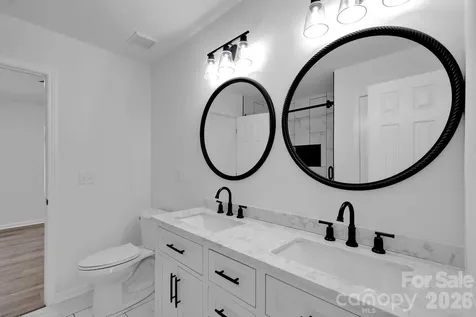 8131 Kings Creek Drive Charlotte NC 28273