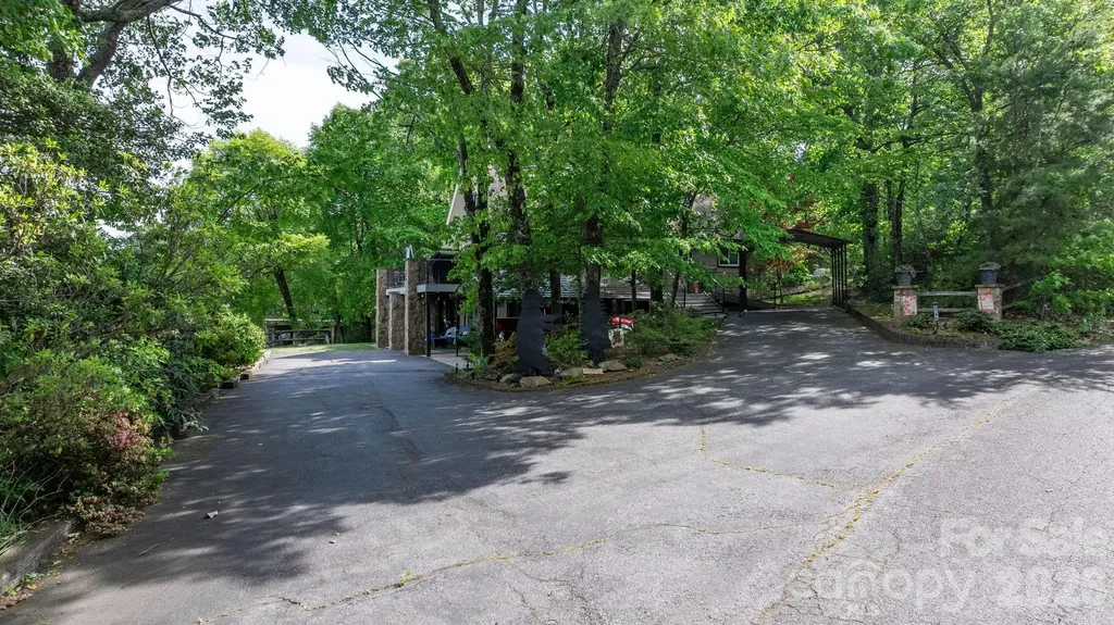 2184 Pine Mountain Drive Connelly Springs NC 28612