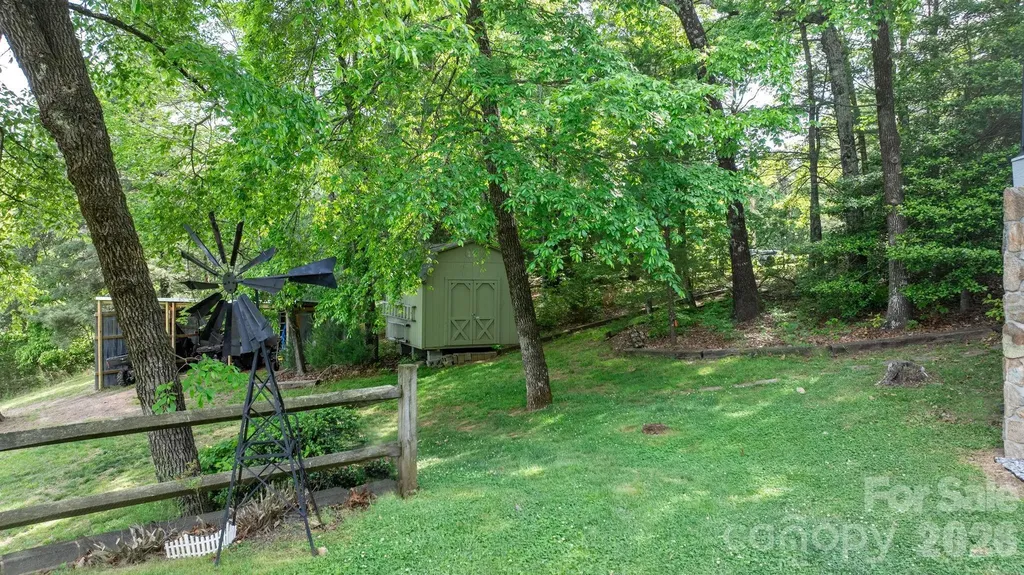 2184 Pine Mountain Drive Connelly Springs NC 28612