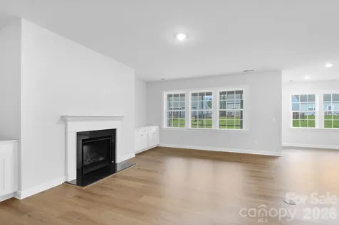 4284 Camden Glen Road Lancaster SC 29720