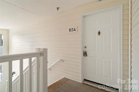 1134 Plaza Walk Drive Charlotte NC 28215
