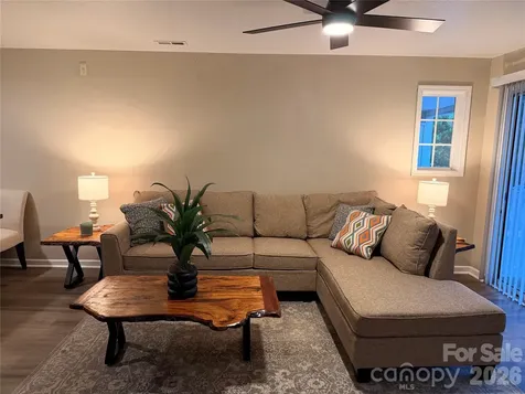 1134 Plaza Walk Drive Charlotte NC 28215