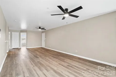 1134 Plaza Walk Drive Charlotte NC 28215