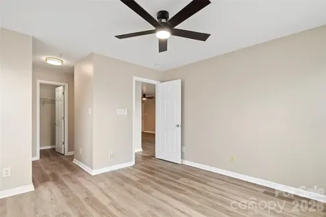 1134 Plaza Walk Drive Charlotte NC 28215