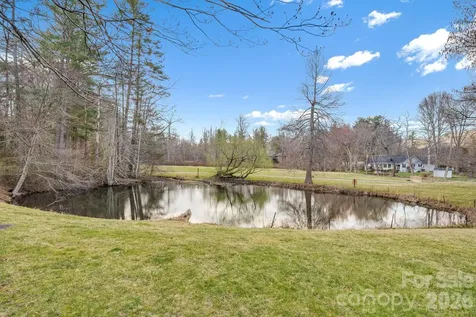 1104 Red Oak Drive Hendersonville NC 28791