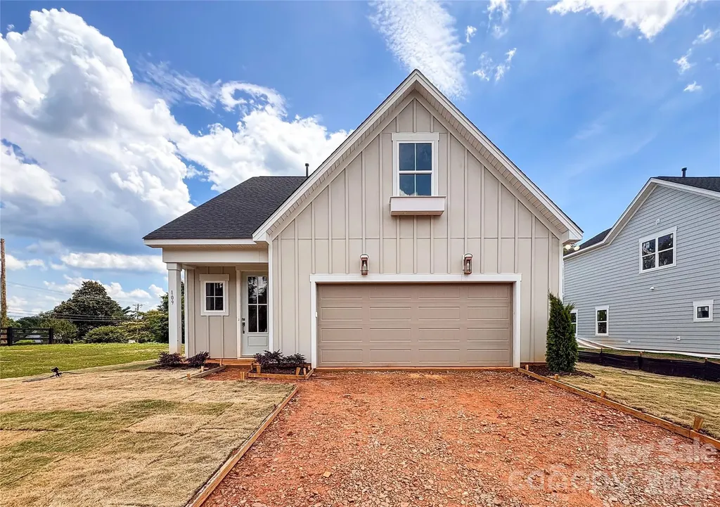 109 Honeycomb Court Statesville NC 28625