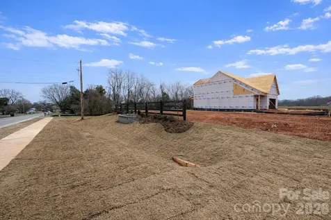 109 Honeycomb Court Statesville NC 28625
