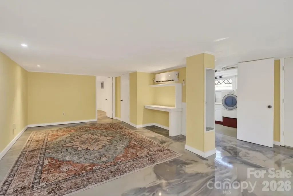 95 Whitney Avenue Tryon NC 28782