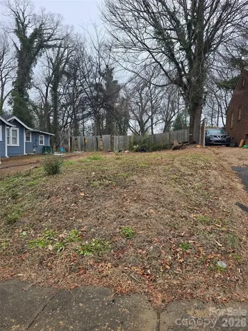 320 Woodvale Place Charlotte NC 28208