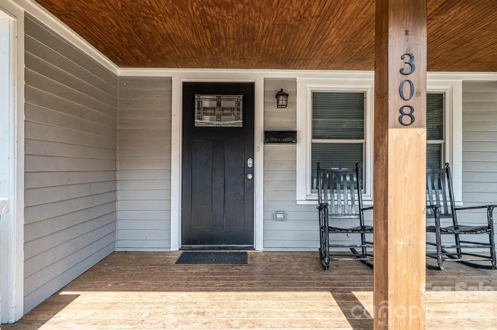 308 W Sycamore Street Lincolnton NC 28092