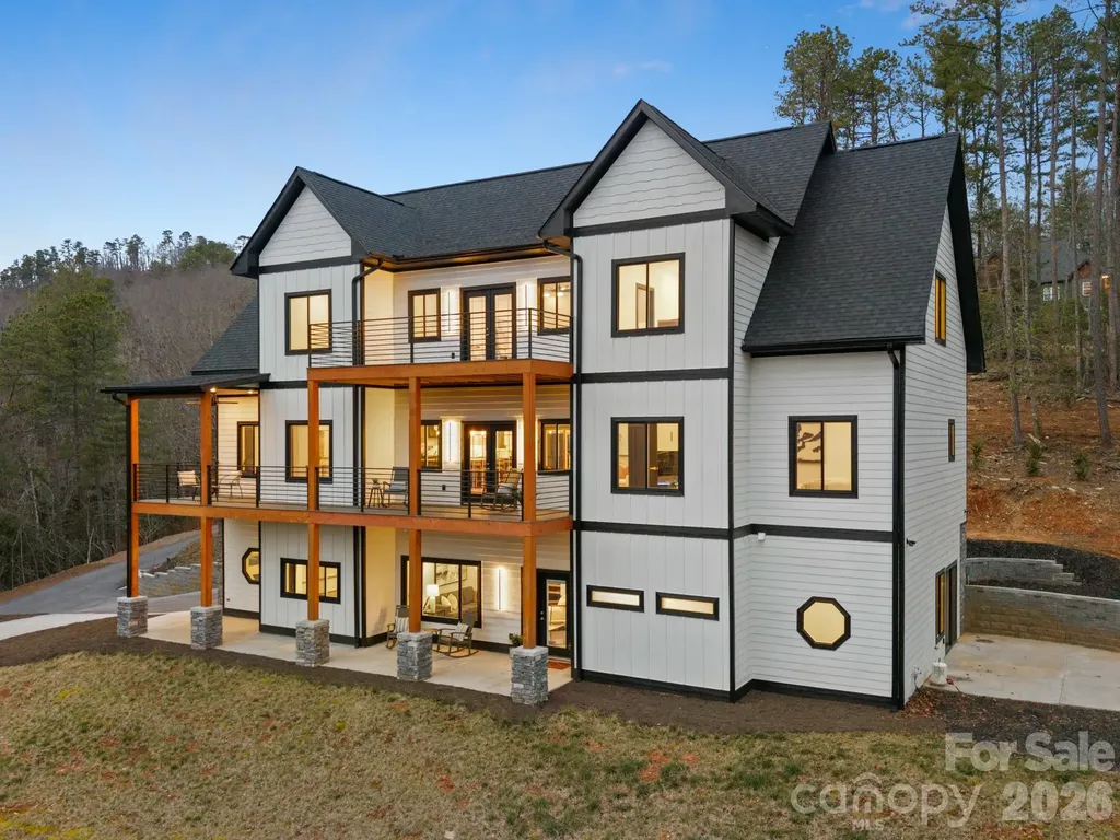 74 Jeranna Road Mills River NC 28759