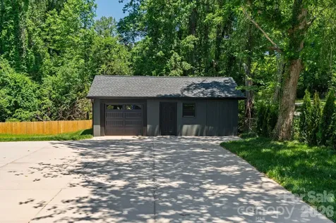 19 E Starnes Cove Road Asheville NC 28806