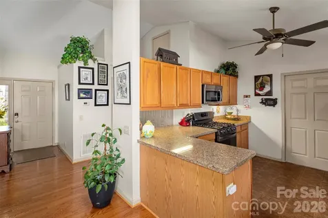 405 Glen Echo Circle Saluda NC 28773